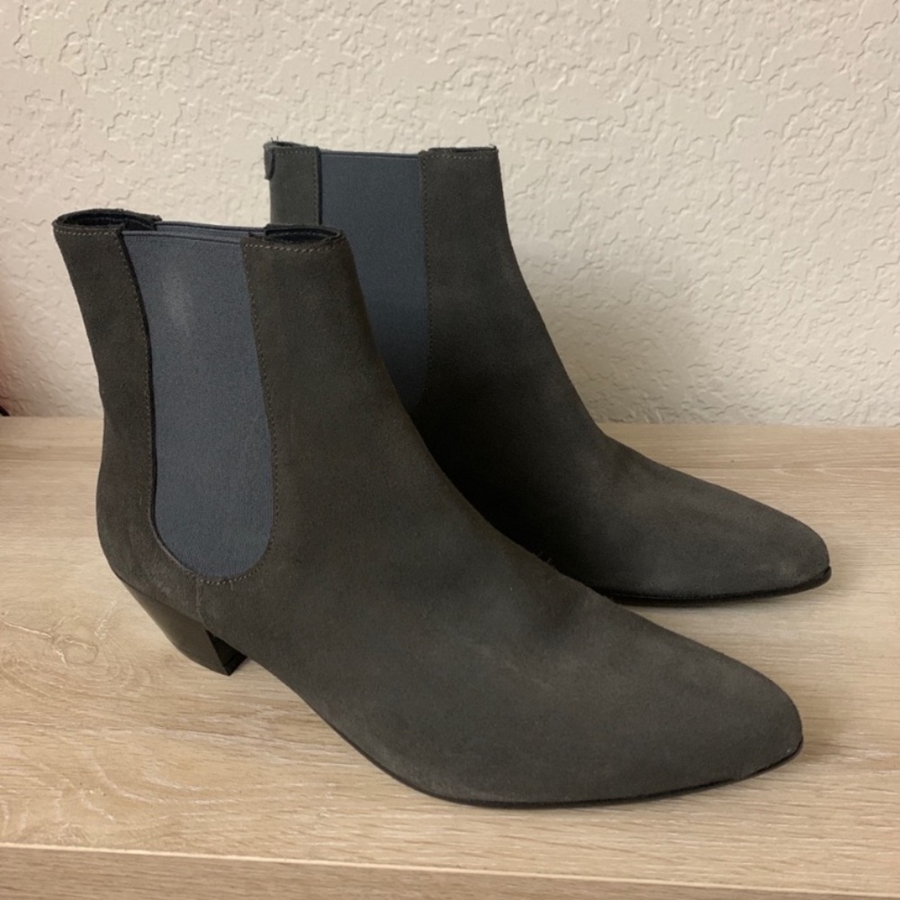 Woman by Common Projects Ankle Booties - Picture 2 of 6